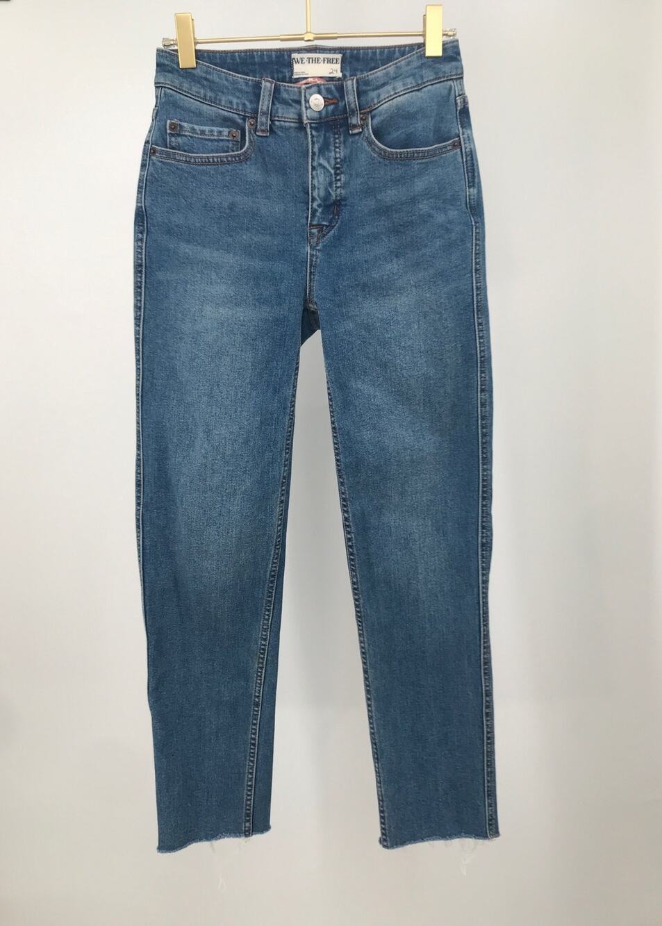 We The Free Medium Wash Crvy Frayed Hem Straight Jeans Size 24